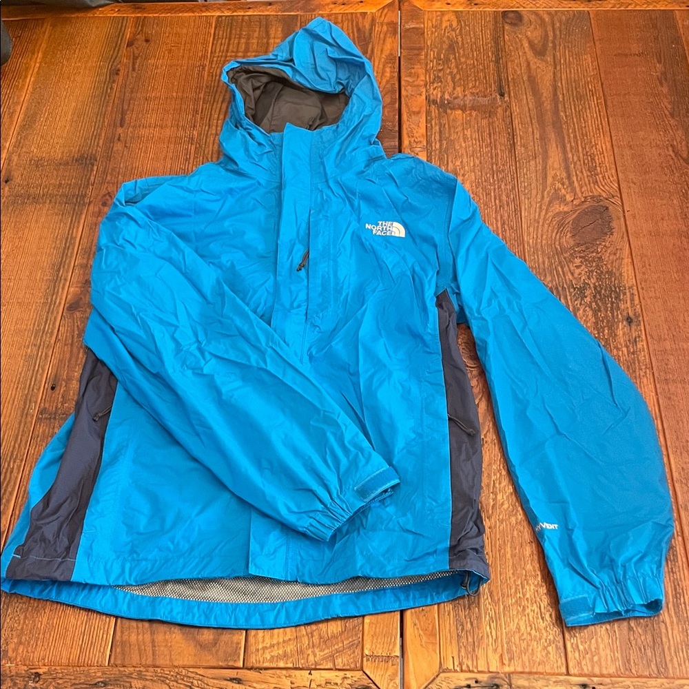 Mens North face raincoat, blue, size small